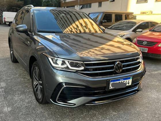 VOLKSWAGEN TIGUAN 2.0 300 TSI GASOLINA ALLSPACE R-LINE AUTOMÁTICO VOLKSWAGEN TIGUAN 2.0 300 TSI GASOLINA ALLSPACE R-LINE AUTOMÁTICO